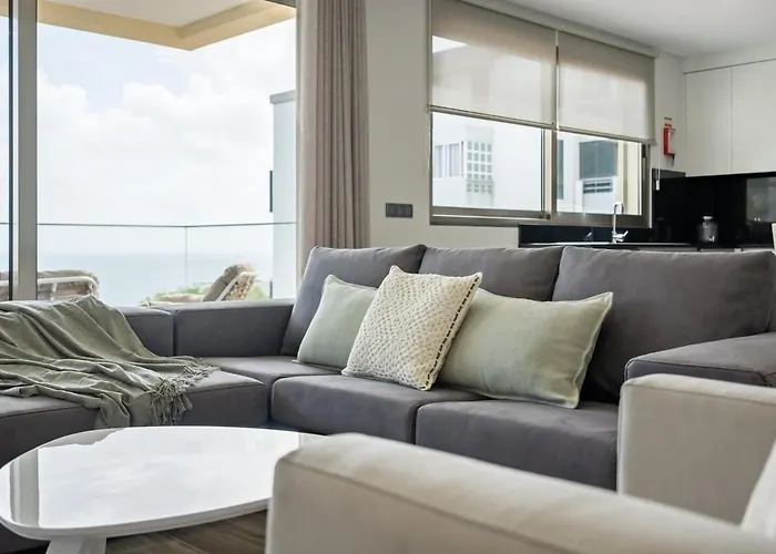 Casa Raposinhas V, *