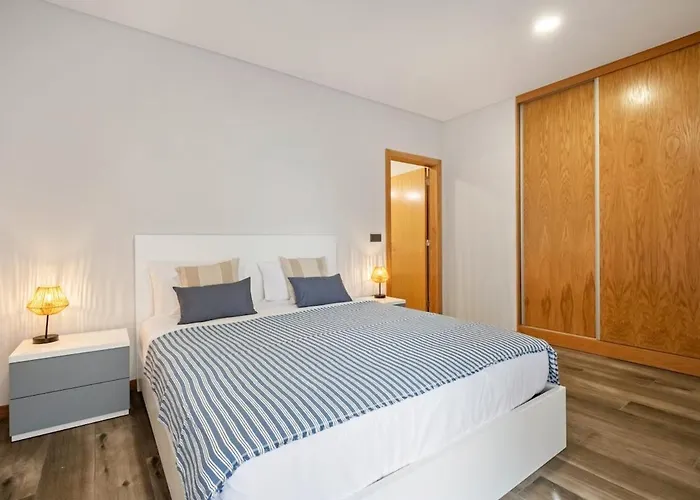 Casa Raposinhas V, * 丰沙尔